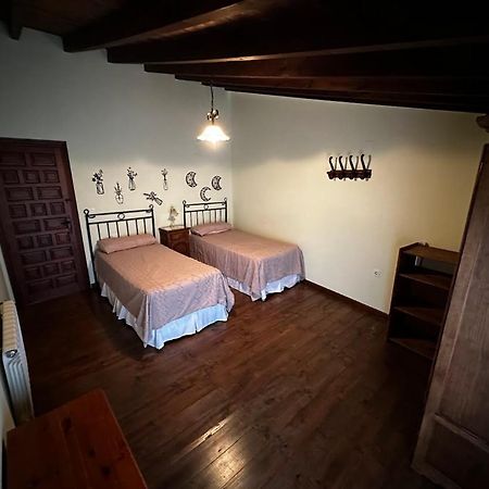 Espaciosa Y Elegante Casa Rural En Los Marines Exterior foto